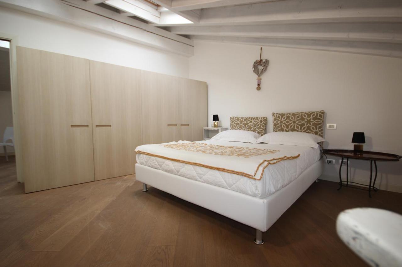 Mansarda Di Alice Apartment Desenzano del Garda Exterior photo